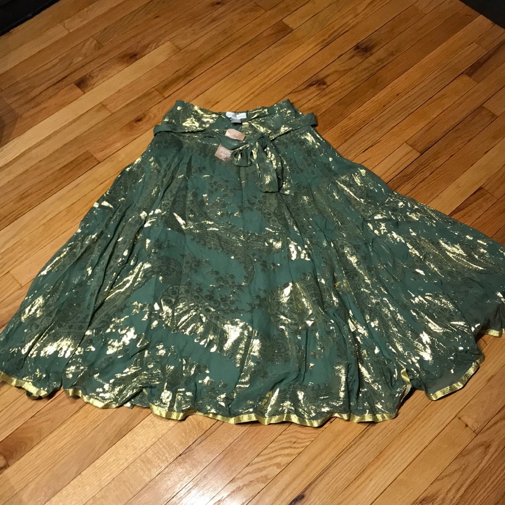 NWOT Folk Circle Aline Pleatd Flare Metallic Ethnic foil lame shiny midi skirt S